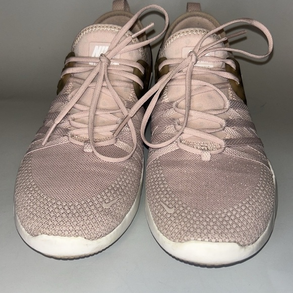 Pre loved Women’s Nike Free T7 sneakers - Picture 2 of 7